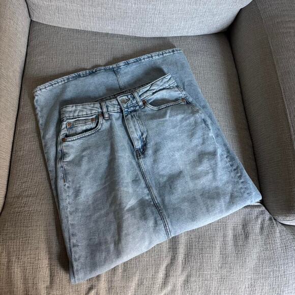 Midi length denim skirt - Picture 2 of 4